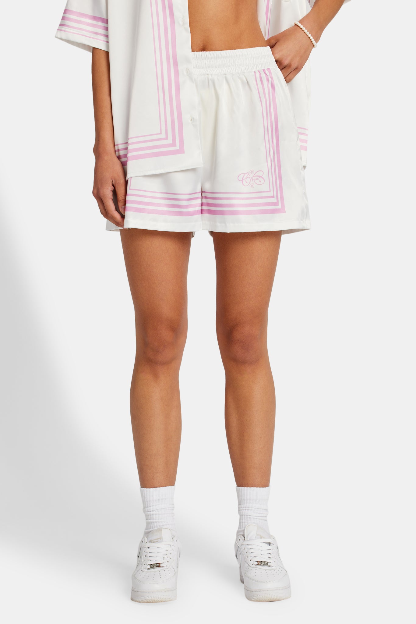 Satin-Shorts mit C-Logo-Bordüre - Weiß